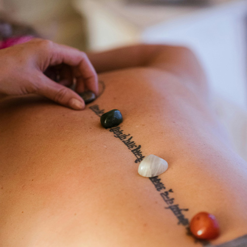 chakrastonemassage